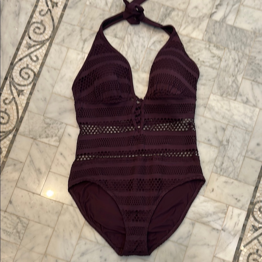 Chic Halter Neck One-Piece Swimsuit in Deep Purple